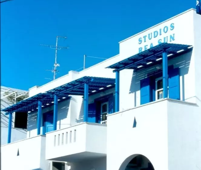 Rea Sun Hotel Studios Apartments