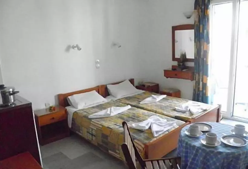 Rea Sun Hotel Studios Apartments