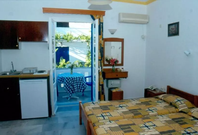 Rea Sun Hotel Studios Apartments