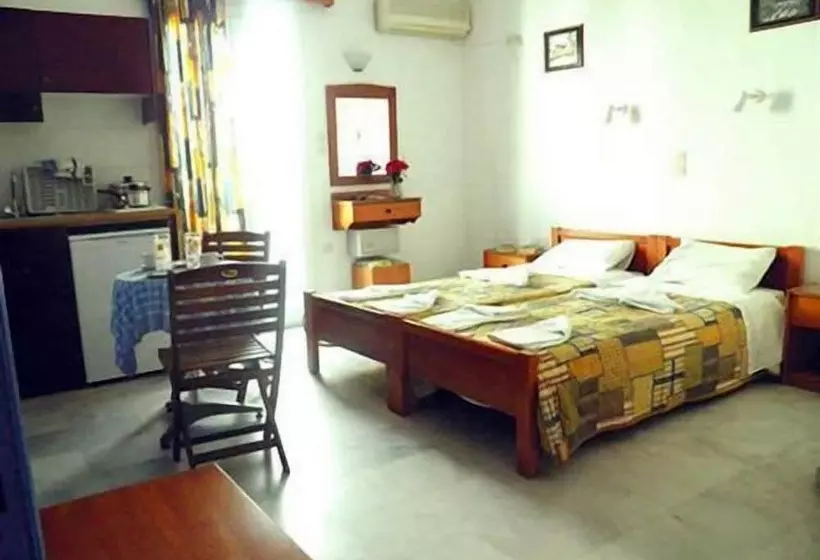 Rea Sun Hotel Studios Apartments