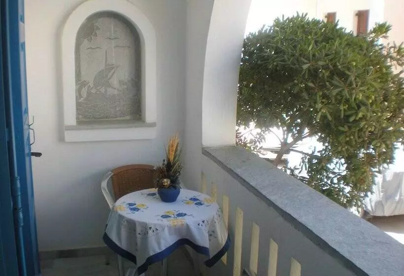 Rea Sun Hotel Studios Apartments