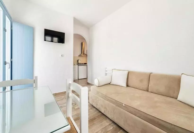 Stratos Apartments & Studios