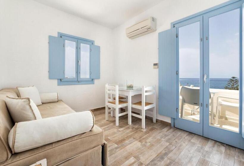 Stratos Apartments & Studios