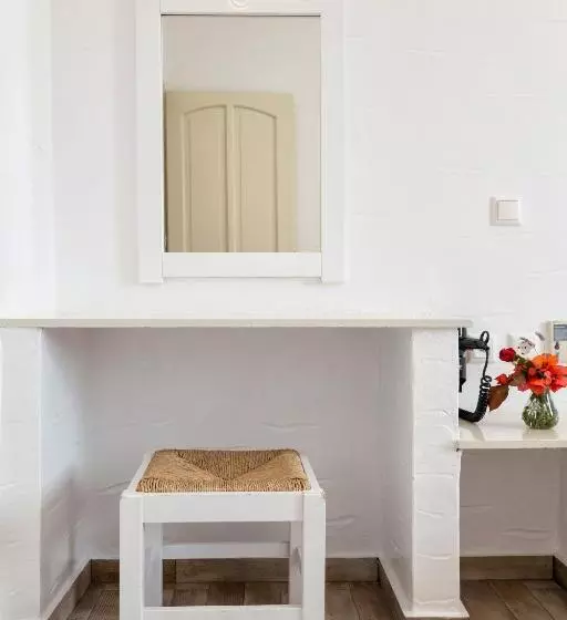 Stratos Apartments & Studios