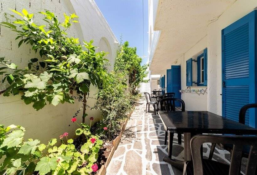 Stratos Apartments & Studios