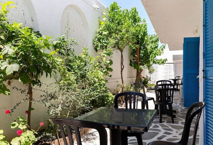 Stratos Apartments & Studios