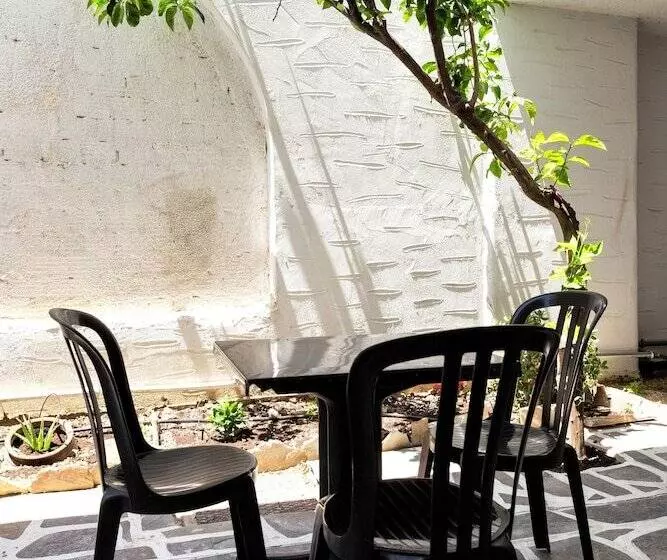 Stratos Apartments & Studios