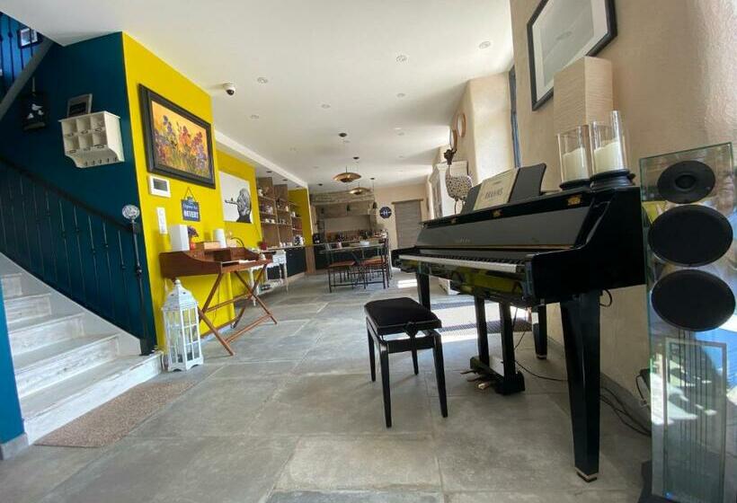 Bed and Breakfast L’ardoisière, Maison D’hôtes Et D’amis