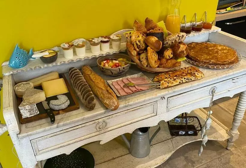 ベッドアンドブレックファースト L’ardoisière, Maison D’hôtes Et D’amis