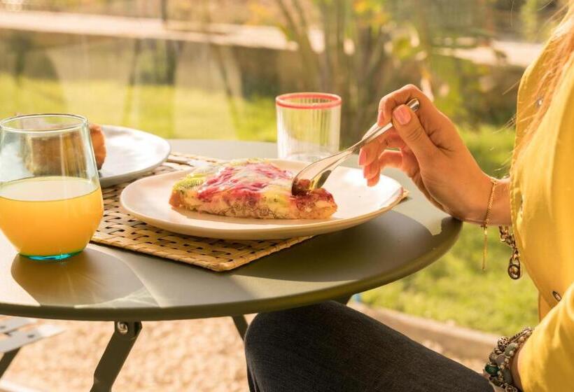 مبيت وإفطار Marezè