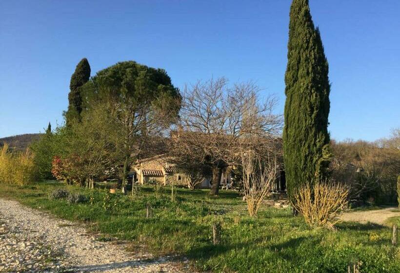 مبيت وإفطار Mas Redortier