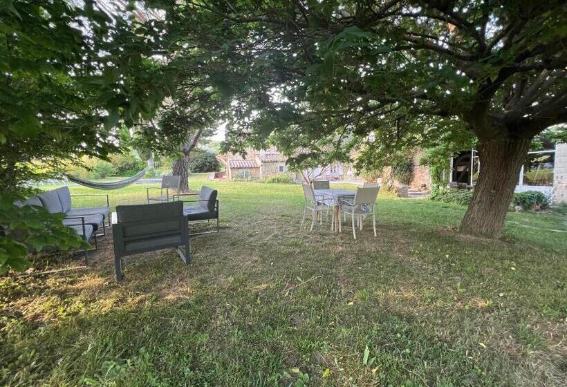 مبيت وإفطار Mas Redortier