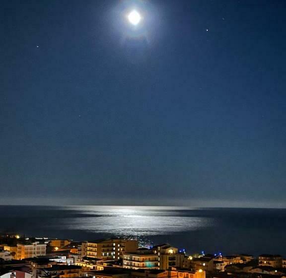 مبيت وإفطار Panoramic Suite