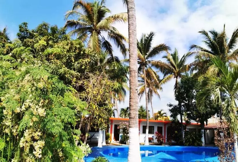 Hotelli Oasis Melaque