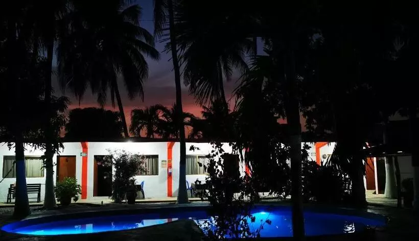 Hotelli Oasis Melaque