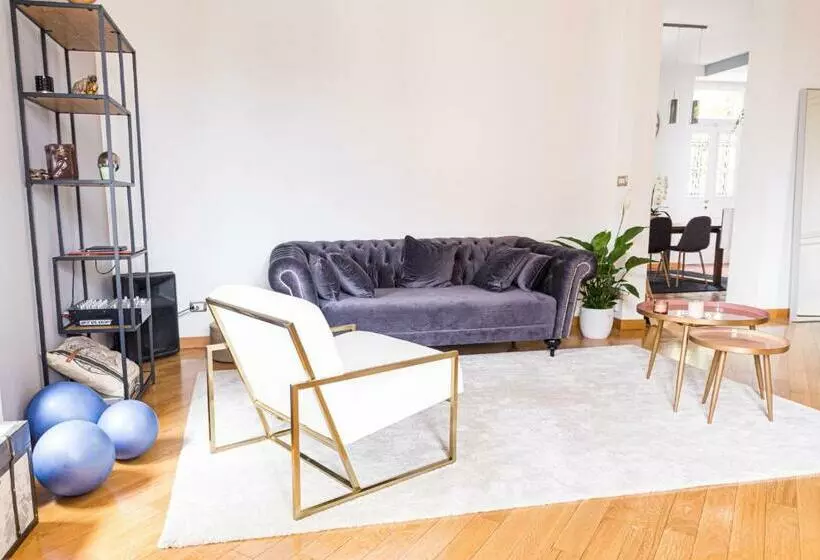 پانسیون Room Gatsby  Your Space With Garden In The City Center