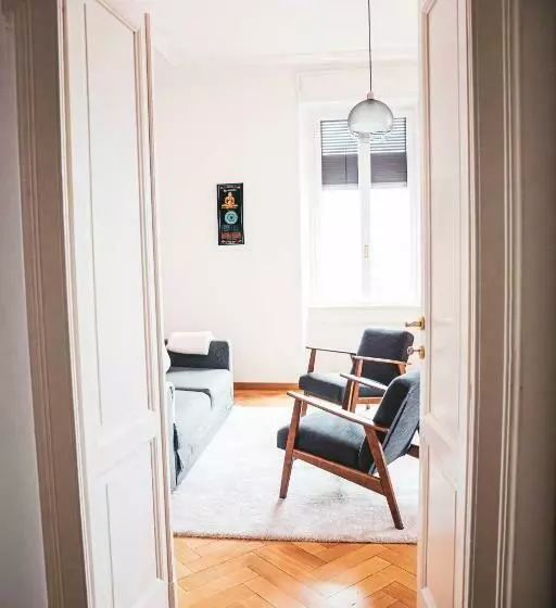 پانسیون Room Gatsby  Your Space With Garden In The City Center