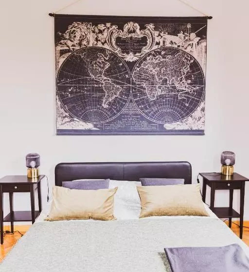 پانسیون Room Gatsby  Your Space With Garden In The City Center