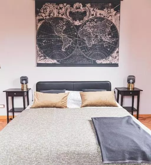 پانسیون Room Gatsby  Your Space With Garden In The City Center