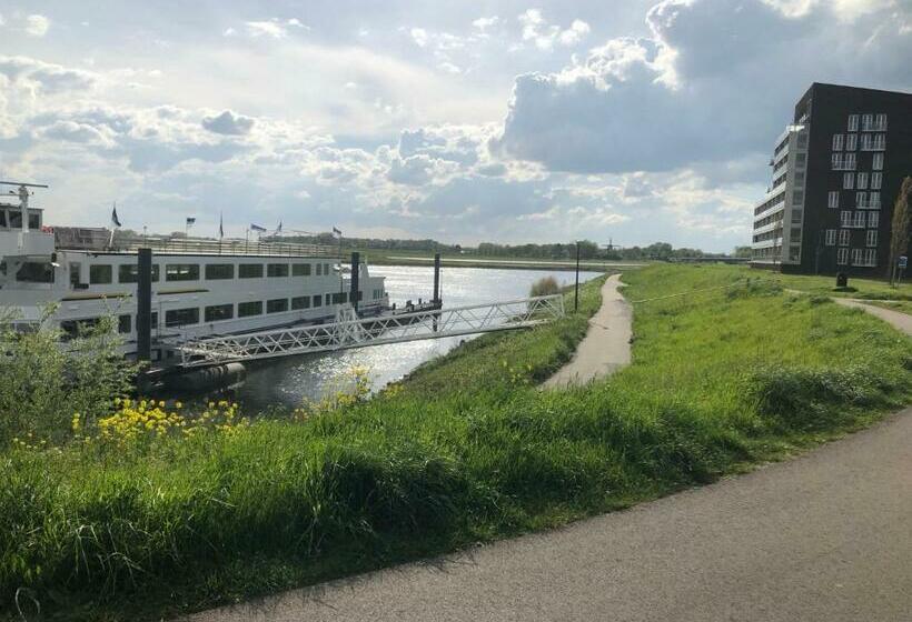 ベッドアンドブレックファースト Andesluis