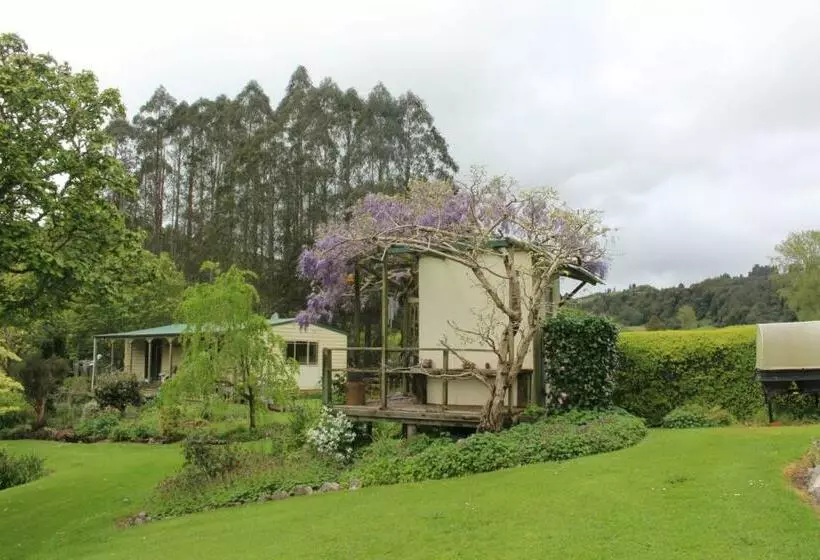 Aamiaismajoitus (B&B) Aramatai Gardens