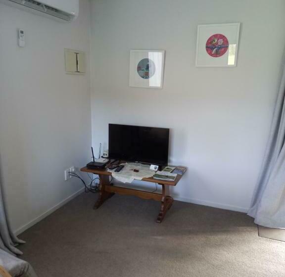 Bed and Breakfast Aramatai Gardens