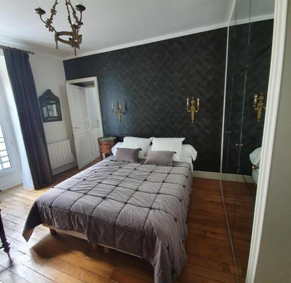 تختخواب و صبحانه Chez Pépé Merle Chambres D Hôtes Au Cœur De Paris
