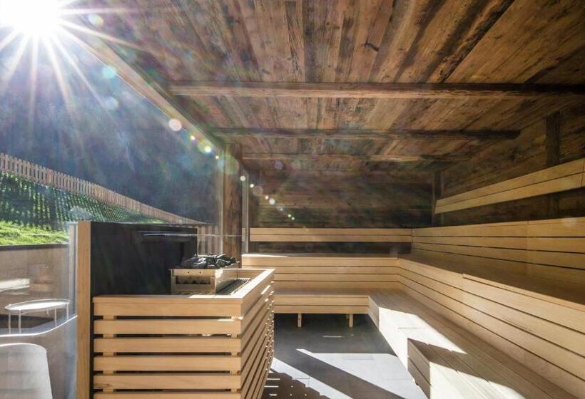 Berghaus Schröcken   Hotel Apartments Spa