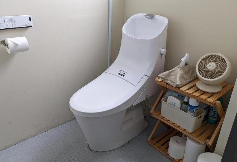 هتل La Union Twin Room With Share Bath Room   Vacation Stay 31448v