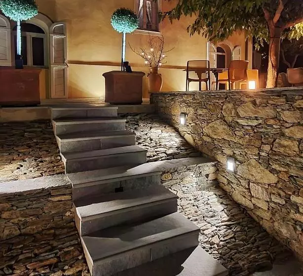 ペンション A Villa Di Rutali