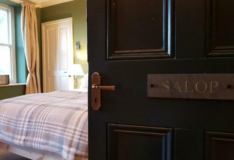 펜션 Afallon Townhouse