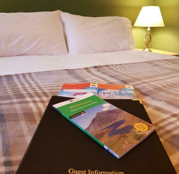 펜션 Afallon Townhouse