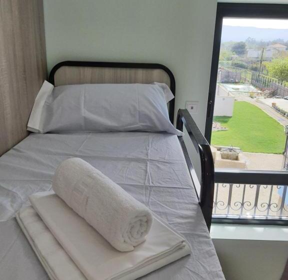 هاستل Alvorada Medieval, Al