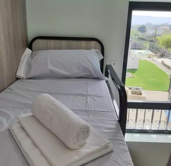 هاستل Alvorada Medieval, Al