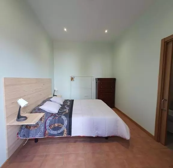 هاستل Alvorada Medieval, Al