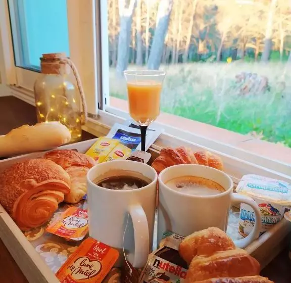 Aamiaismajoitus (B&B) A L Orée Des Pins   Gite Et Spa De 30 M2  Home Cinéma Et Massage En Sup