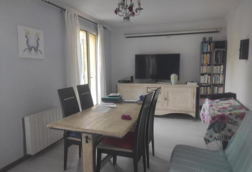 مبيت وإفطار Chambre Spatieuse Avec Grand Lit