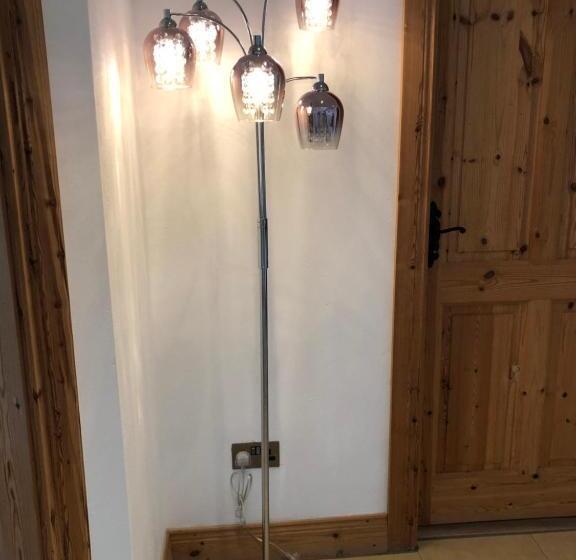 住宿加早餐  Four Seasons House