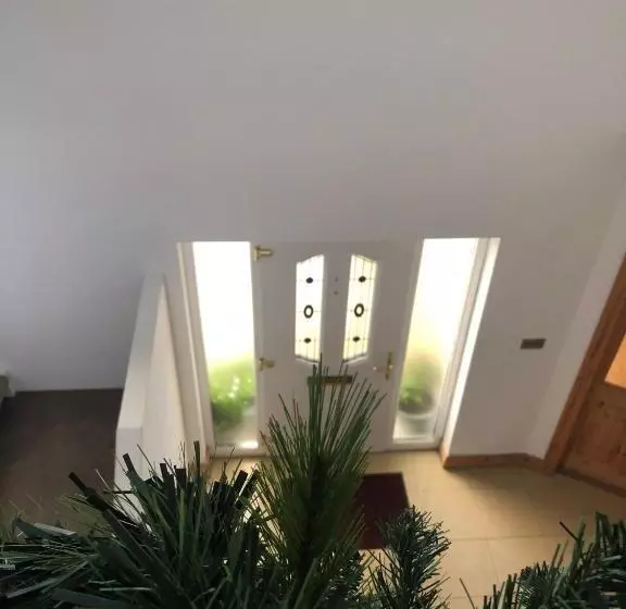 ベッドアンドブレックファースト Four Seasons House