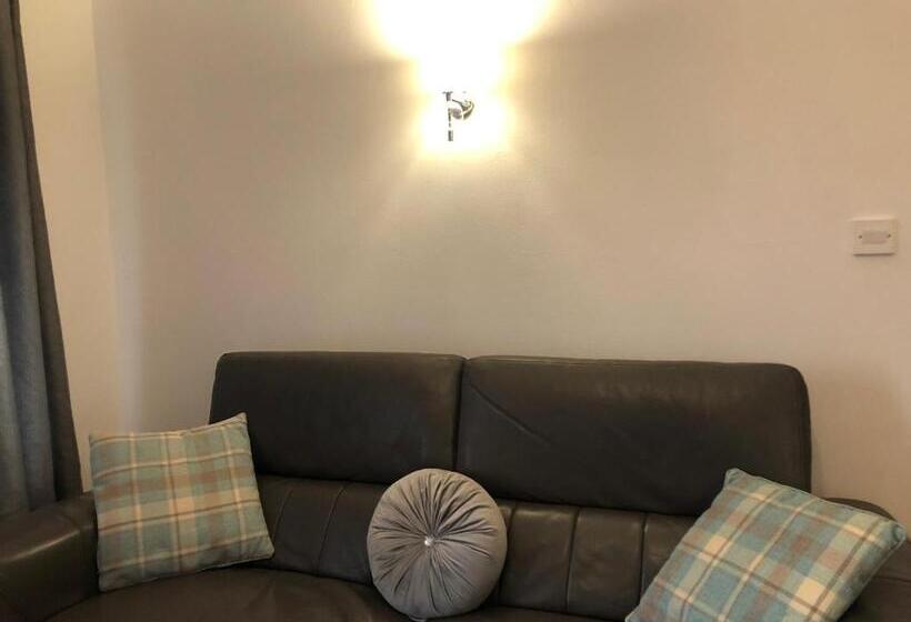 住宿加早餐  Four Seasons House