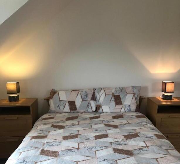 住宿加早餐  Four Seasons House