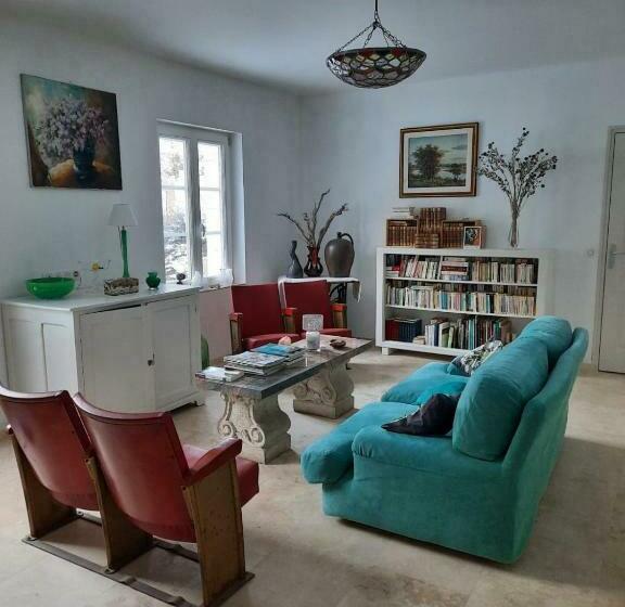 住宿加早餐  La Grange Aux Dames