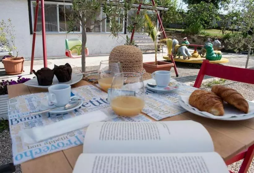 ベッドアンドブレックファースト Un Passo Dal Mare   Guest House
