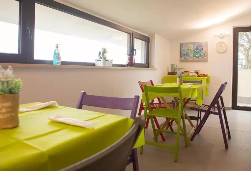 ベッドアンドブレックファースト Un Passo Dal Mare   Guest House