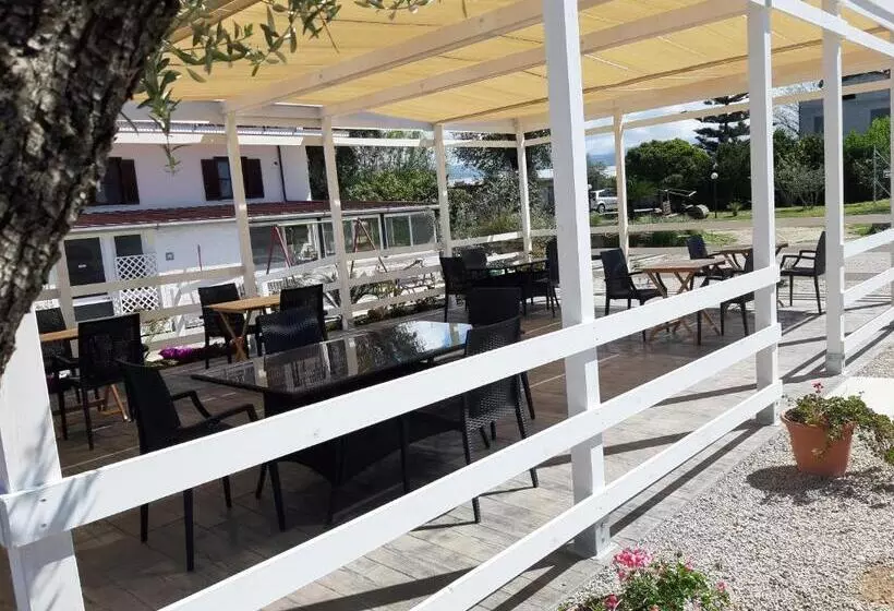 ベッドアンドブレックファースト Un Passo Dal Mare   Guest House