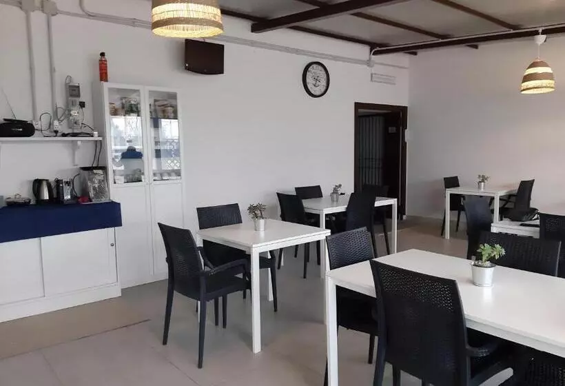 ベッドアンドブレックファースト Un Passo Dal Mare   Guest House