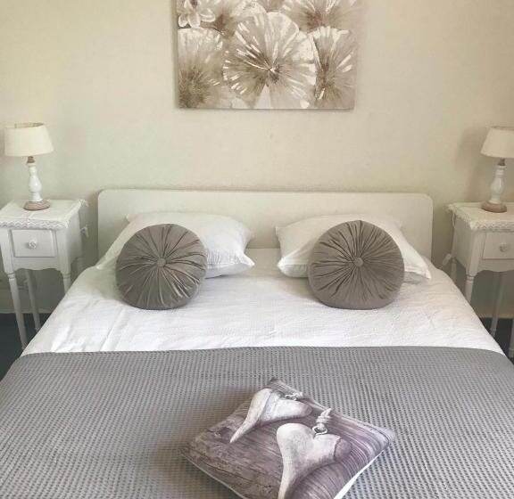 تختخواب و صبحانه Villa Sylvania