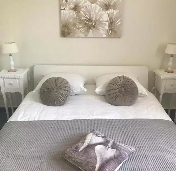 ベッドアンドブレックファースト Villa Sylvania