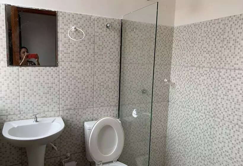 هتل Celenes