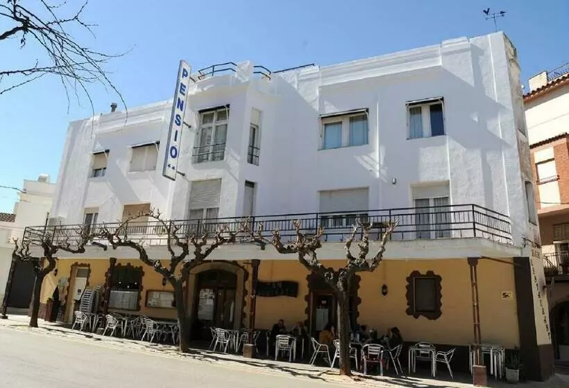 مُتل Pension Subirats Perello